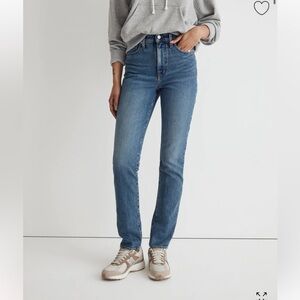 Madewell The Perfect Vintage Jean - 28T (EUC)